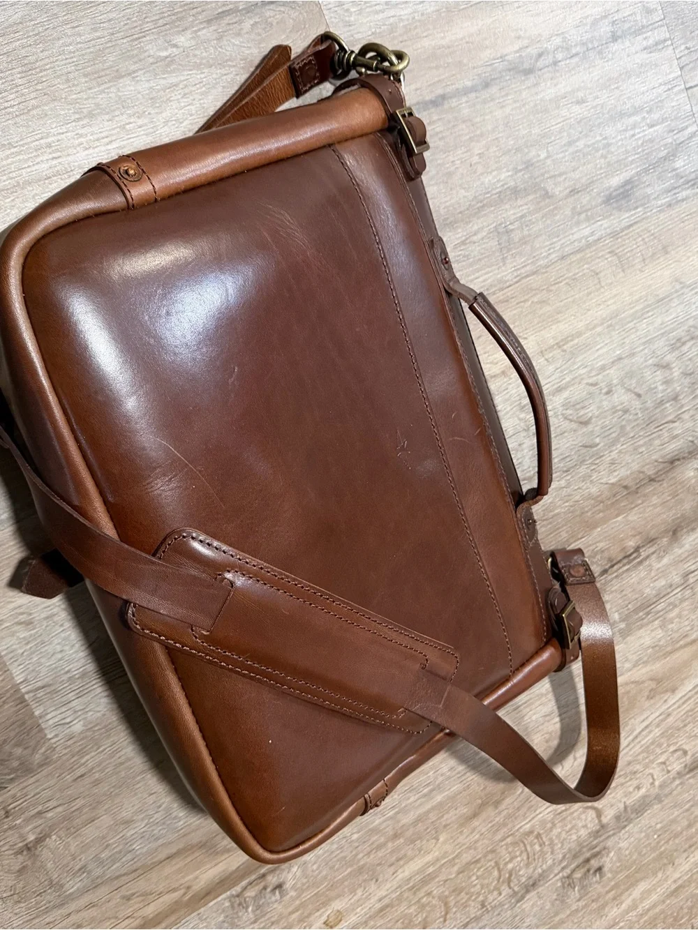 Genuine Italian Leather Men's Messenger Bag - Classic Satchel